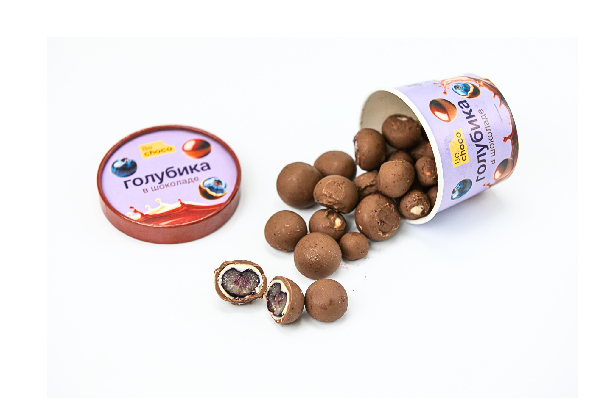alt="Десерт Голубика в шоколаде Be Choco в разрезе - вид на целую сочную ягоду"